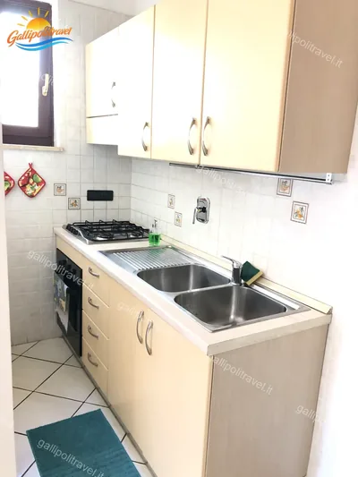 Cucina a vista pensili, trilocale B2/2 al Residence Rosa Virginia, Gallipoli