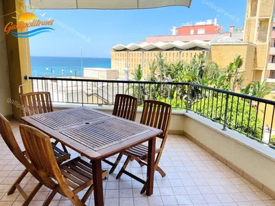 Terrazza affacciata sul mare al Residence Rosa Virginia