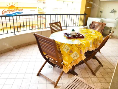 Balcone attrezzato in un appartamento del Residence Rosa Virginia